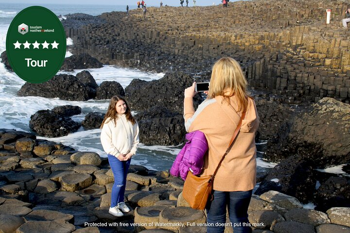 Giants Causeway & Castles Tour from Belfast: Guided tour - Photo 1 of 9